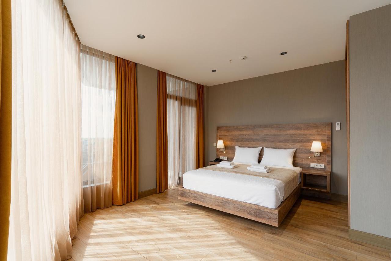 Cozy Loft Hotel Batumi Kültér fotó