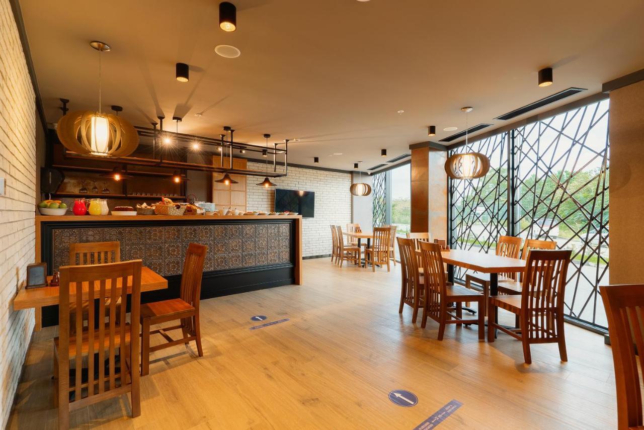 Cozy Loft Hotel Batumi Kültér fotó